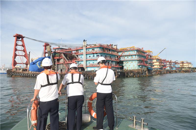 湛江港489艘船舶全部撤离码头防台